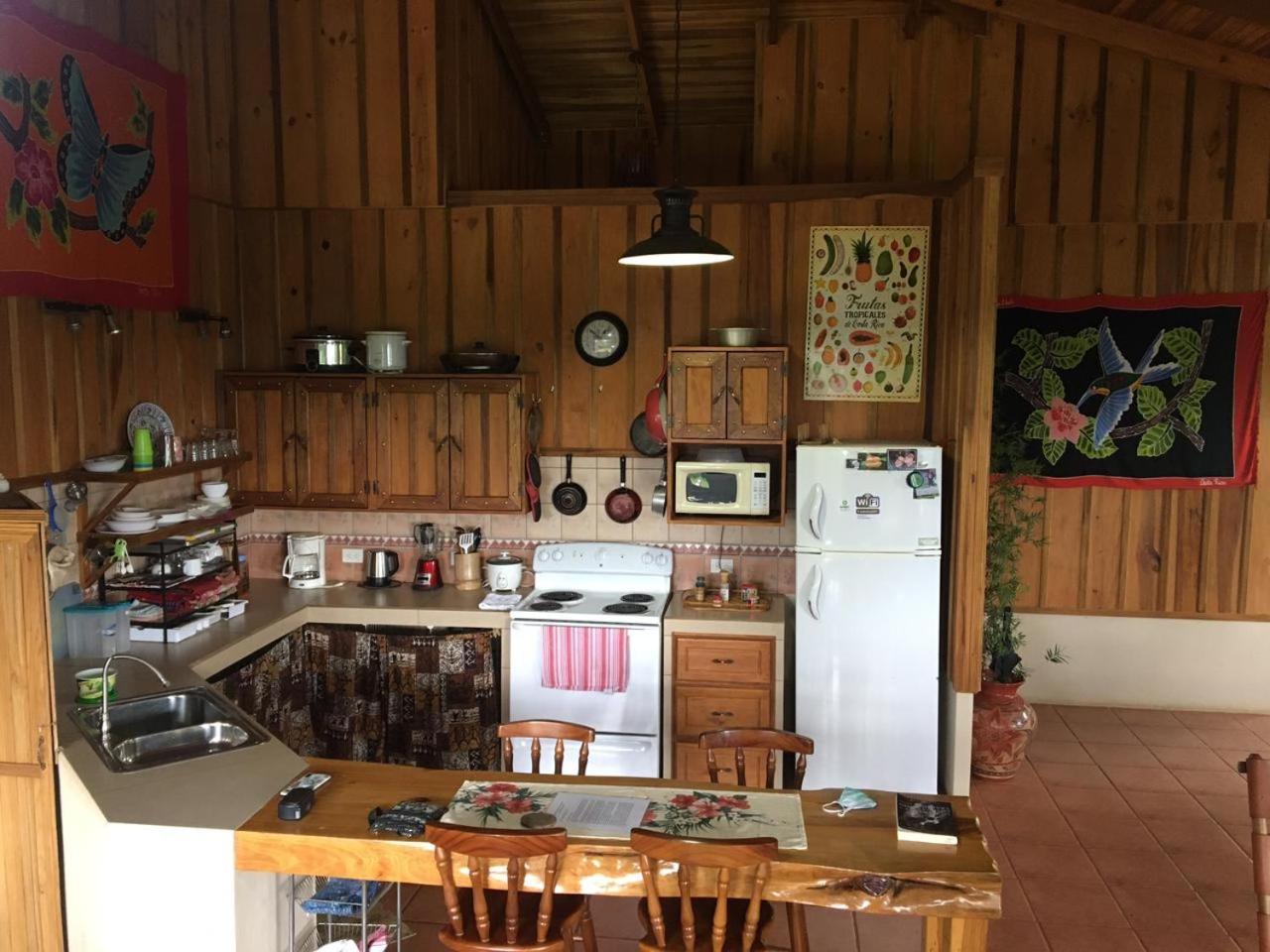 Birds & Breakfast Costa Rica Bed and Breakfast La Tigra  Buitenkant foto