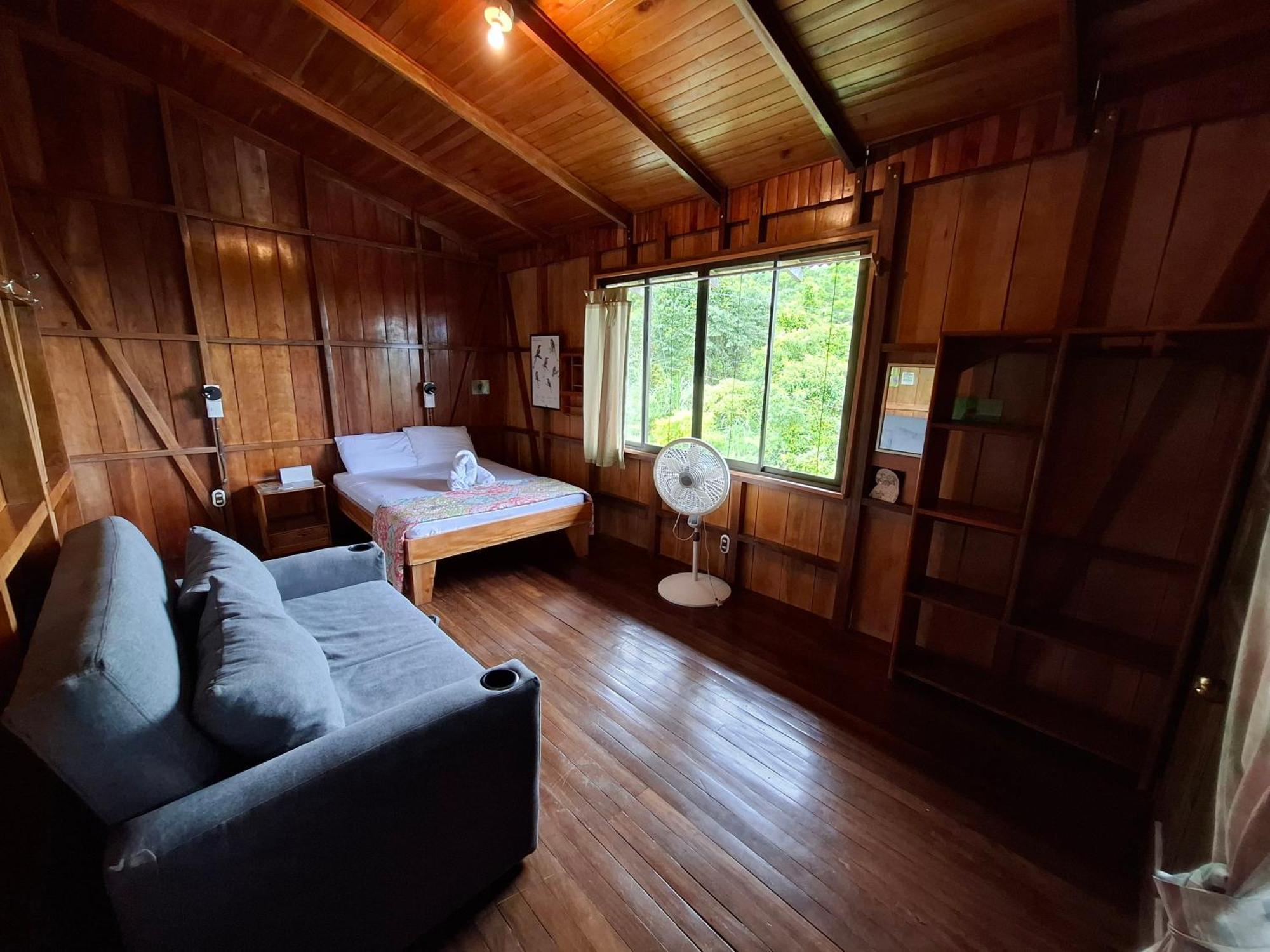 Birds & Breakfast Costa Rica Bed and Breakfast La Tigra  Buitenkant foto
