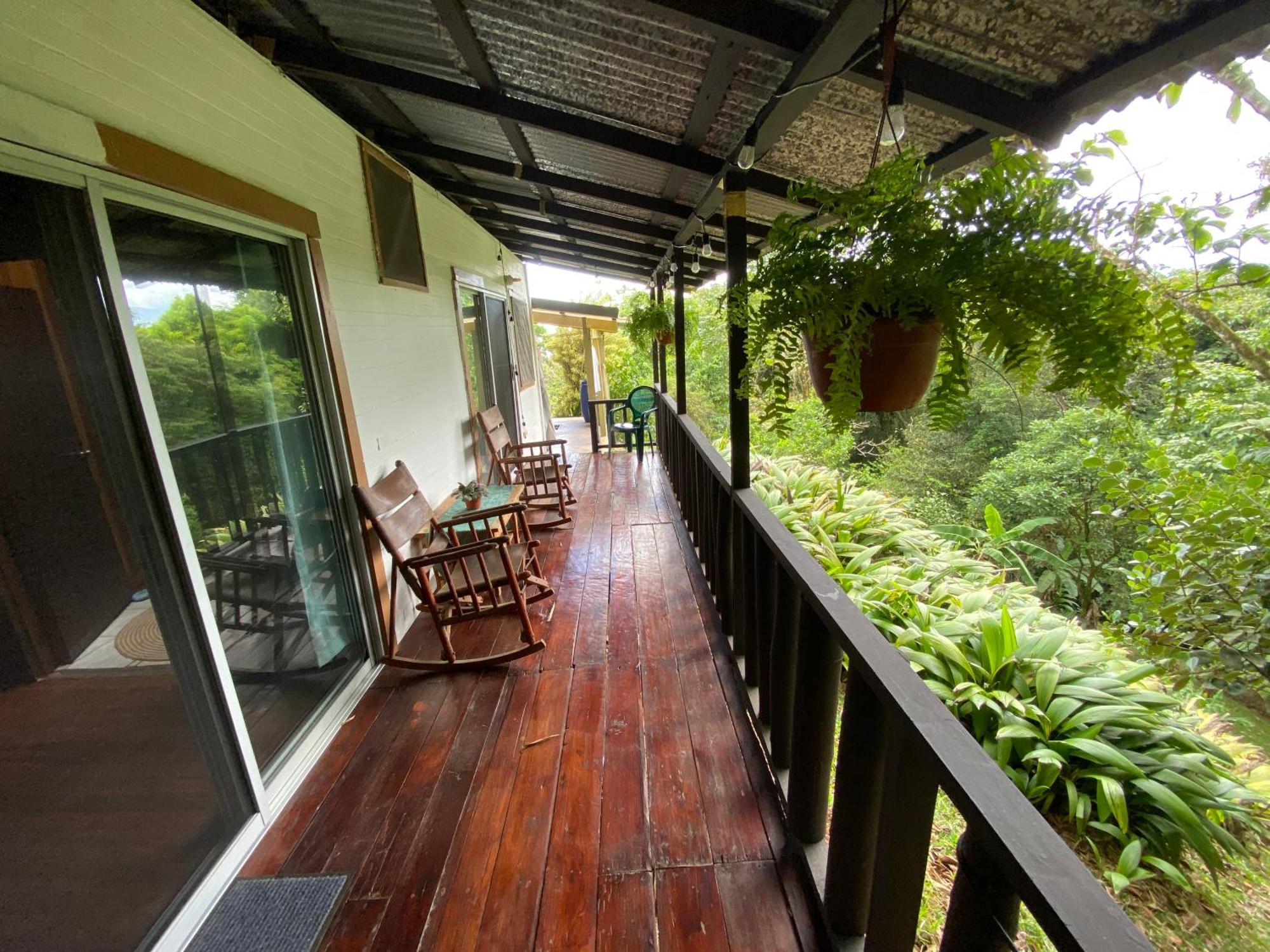 Birds & Breakfast Costa Rica Bed and Breakfast La Tigra  Buitenkant foto